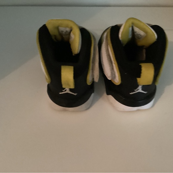 Jordan White and Black High-Top Sneakers with Velcro Strap - Picture 5 of 8